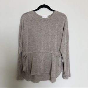 🚨LAST DAY!🚨Long sleeve high-low sweater-shirt